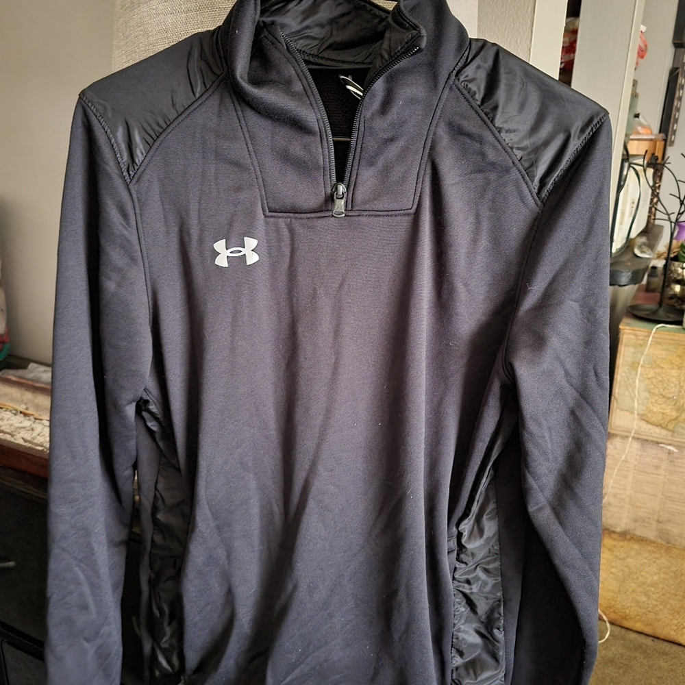 Underarmour pull over jacket